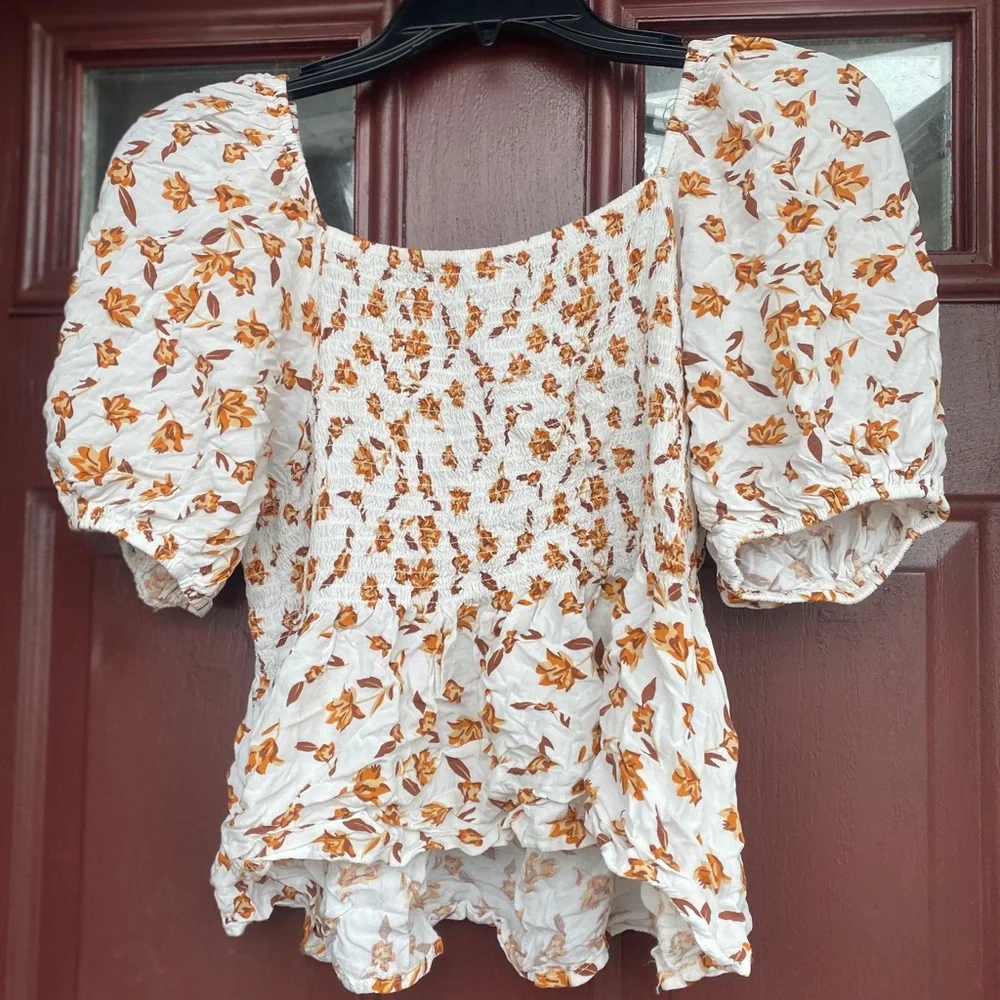 Top - Picture 2 of 3